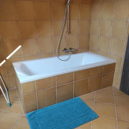 Ti-to Apartman *